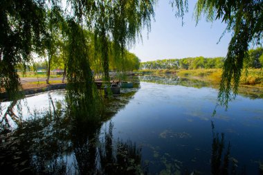 Sultan Bataklığı Koruma Alanı, Kayseri 'nin Merkez Anadolu Bölgesi' nde Develi ve Yeilhisar ilçelerinin sınırları içindedir..