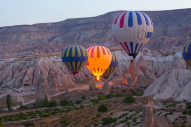 Kapadokya 'daki en popüler etkinliklerden biri sıcak hava balonlu Kapadokya' dır..