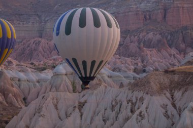 Kapadokya 'daki en popüler etkinliklerden biri sıcak hava balonlu Kapadokya' dır..