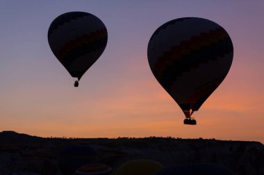 Kapadokya 'daki en popüler etkinliklerden biri sıcak hava balonlu Kapadokya' dır..