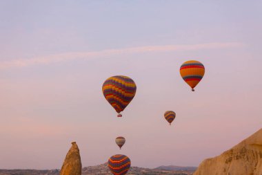 Kapadokya 'daki en popüler etkinliklerden biri sıcak hava balonlu Kapadokya' dır..