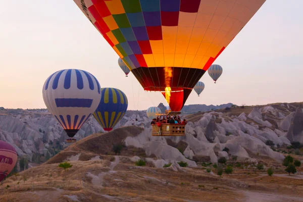 Egyik Legnépszerűbb Tevékenység Cappadociában Cappadocia Hőlégballonokkal — Stock Fotó