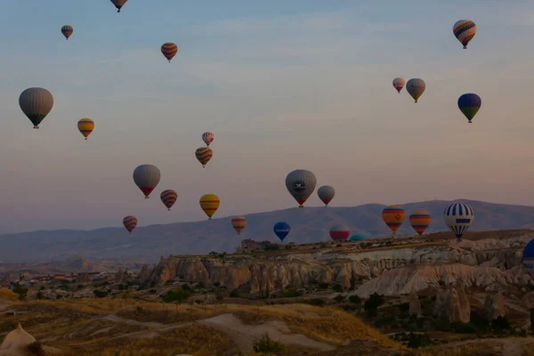 Kapadokya Daki Popüler Etkinliklerden Biri Sıcak Hava Balonlu Kapadokya Dır — Stok fotoğraf