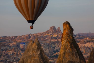 Kapadokya 'daki en popüler etkinliklerden biri sıcak hava balonlu Kapadokya' dır..