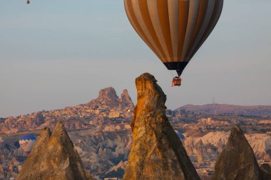 Kapadokya 'daki en popüler etkinliklerden biri sıcak hava balonlu Kapadokya' dır..