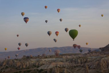 Kapadokya 'daki en popüler etkinliklerden biri sıcak hava balonlu Kapadokya' dır..