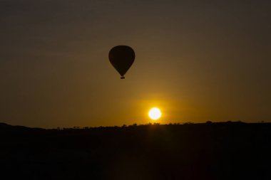 Kapadokya 'daki en popüler etkinliklerden biri sıcak hava balonlu Kapadokya' dır..