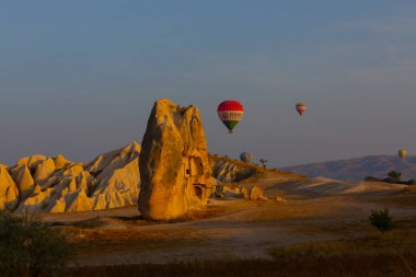 Kapadokya 'daki en popüler etkinliklerden biri sıcak hava balonlu Kapadokya' dır..