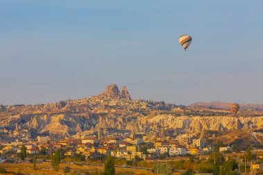 Kapadokya 'daki en popüler etkinliklerden biri sıcak hava balonlu Kapadokya' dır..