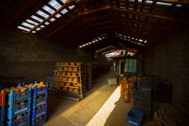 Çömlek fabrikası ve çömlek yapımı.