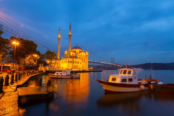 Bosphorus Grande Mesquita Mecidiye Ortaky Mesquita — Fotografia de Stock