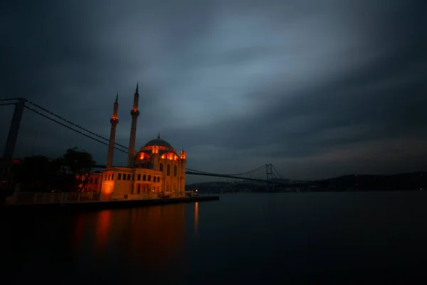 Bosphorus Great Mecidiye Mosque Ortaky Mosque — Stock Photo, Image