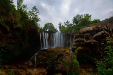 Konya Hadim 'deki Göksu nehrinde yer almaktadır. Yerkpr şelalesi ya da Hadim Goksu şelalesi olarak bilinir..
