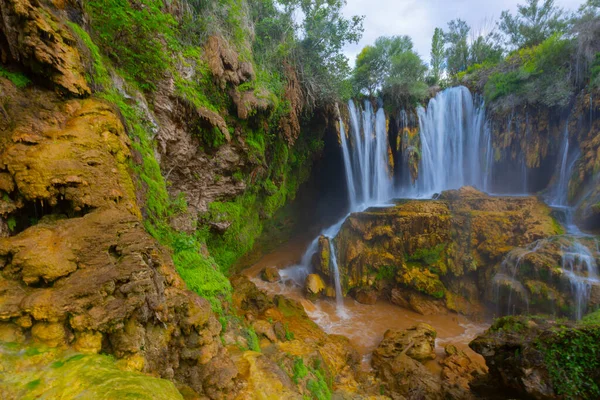 Liegt Fluss Goksu Konya Hadim Ist Bekannt Als Yerkopru Wasserfall — Stockfoto