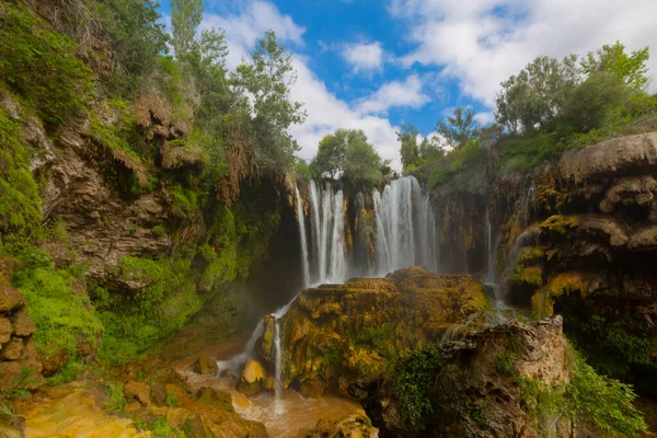 Liegt Fluss Goksu Konya Hadim Ist Bekannt Als Yerkopru Wasserfall — Stockfoto