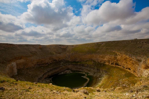 Cirali Pothole Βρίσκεται Στο Οροπέδιο Akviran Στα Βορειοδυτικά Της Περιοχής — Φωτογραφία Αρχείου