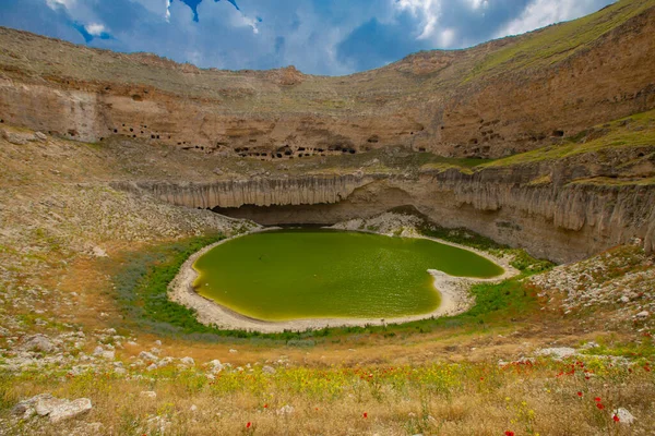 Crali Pothole Encuentra Meseta Akviran Noroeste Del Distrito Yenikent Del — Foto de Stock