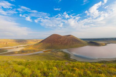 Meke Maar Gölü, Konya 'nın Karapnar ilçesinde, volkanik gaz patlaması sonucu oluşmuş bir maar şeklindeki adacıkları bulunan bir göldür..