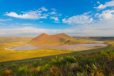 Meke Maar Gölü, Konya 'nın Karapnar ilçesinde, volkanik gaz patlaması sonucu oluşmuş bir maar şeklindeki adacıkları bulunan bir göldür..