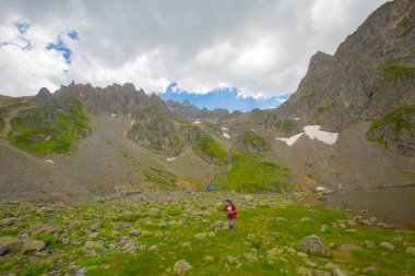 Avusor veya Avusr, Rize 'nin Amlhemin ilçesine bağlı bir platodur. 2700 metre yükseklikte ve 300 civarında ev var..