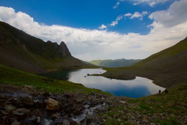 Avusor veya Avusr, Rize 'nin Amlhemin ilçesine bağlı bir platodur. 2700 metre yükseklikte ve 300 civarında ev var..