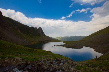 Avusor veya Avusr, Rize 'nin Amlhemin ilçesine bağlı bir platodur. 2700 metre yükseklikte ve 300 civarında ev var..
