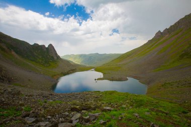 Avusor veya Avusr, Rize 'nin Amlhemin ilçesine bağlı bir platodur. 2700 metre yükseklikte ve 300 civarında ev var..