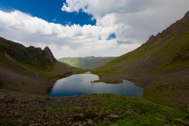 Avusor veya Avusr, Rize 'nin Amlhemin ilçesine bağlı bir platodur. 2700 metre yükseklikte ve 300 civarında ev var..