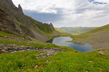 Avusor veya Avusr, Rize 'nin Amlhemin ilçesine bağlı bir platodur. 2700 metre yükseklikte ve 300 civarında ev var..