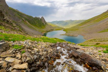 Avusor veya Avusr, Rize 'nin Amlhemin ilçesine bağlı bir platodur. 2700 metre yükseklikte ve 300 civarında ev var..