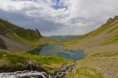 Avusor veya Avusr, Rize 'nin Amlhemin ilçesine bağlı bir platodur. 2700 metre yükseklikte ve 300 civarında ev var..