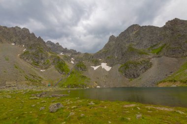 Avusor veya Avusr, Rize 'nin Amlhemin ilçesine bağlı bir platodur. 2700 metre yükseklikte ve 300 civarında ev var..