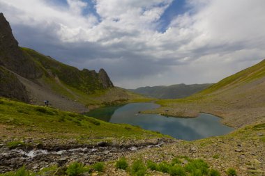Avusor veya Avusr, Rize 'nin Amlhemin ilçesine bağlı bir platodur. 2700 metre yükseklikte ve 300 civarında ev var..