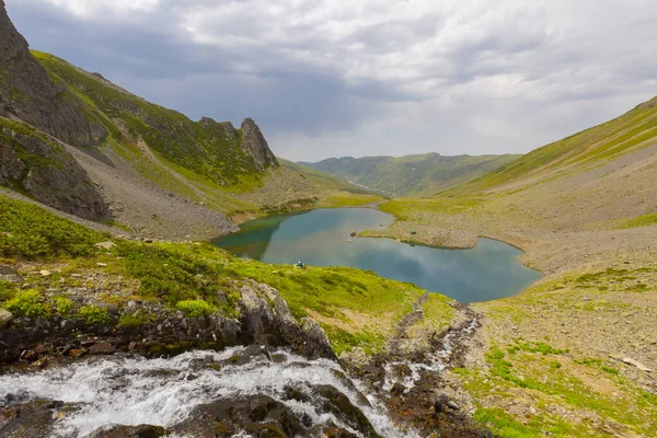 Avusor veya Avusr, Rize 'nin Amlhemin ilçesine bağlı bir platodur. 2700 metre yükseklikte ve 300 civarında ev var..