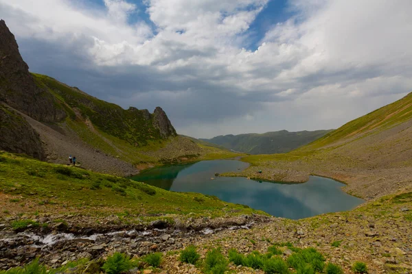 Avusor veya Avusr, Rize 'nin Amlhemin ilçesine bağlı bir platodur. 2700 metre yükseklikte ve 300 civarında ev var..