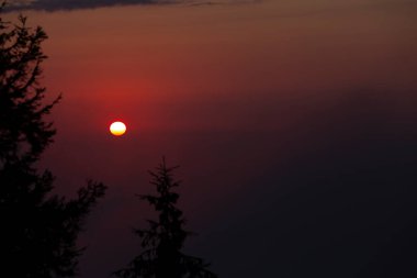 Kakar Dağları 'nın en zor zirvesi olan Verenik, Verenik' tir. Bulut Vadisi 'ne en kolay erişim Artvin' in Yusufeli ilçesine bağlı Yaylalar köyünden sağlanır. ... Kapl Lakes isimlerini Rize ve Erzurum arasındaki geçitlerden aldı..