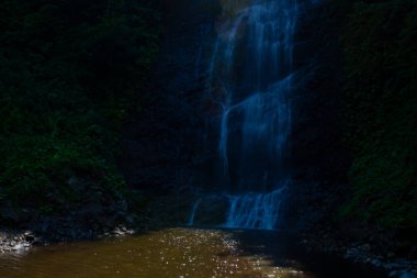 Tar Deresi ve Bulut Şelalesi yolu, özellikle sonbaharda Karadeniz 'den geçenlerin kesinlikle ziyaret etmesi gereken bir nokta.