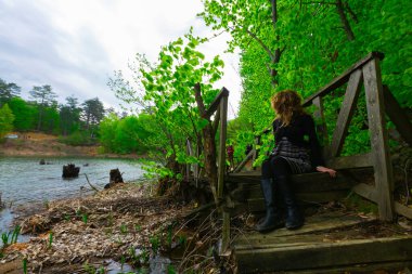 Erikli Platosu, Dipsiz Gölü ve orman ile çevrili bu doğa manzaralı gölün kıyısında basit kamp ve piknik alanları vardır..