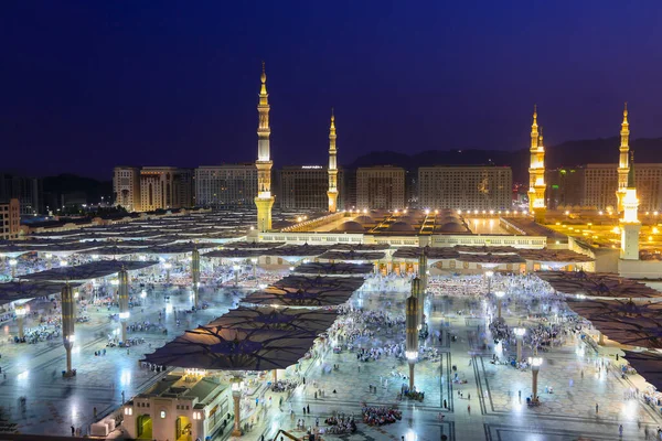 Suudi Arabistan Daki Peygamber Camii Medine Dünyanın Büyük Camilerinden Birisidir — Stok fotoğraf