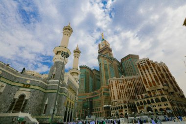 Suudi Arabistan, kutsal kabe ve minarelerin giriş kapısı - Suudi Arabistan