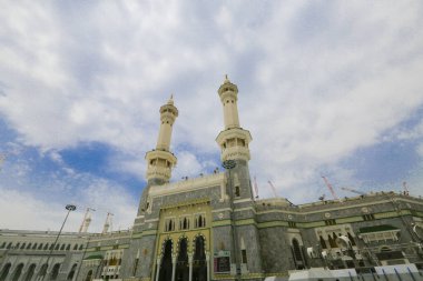 Suudi Arabistan, kutsal kabe ve minarelerin giriş kapısı - Suudi Arabistan