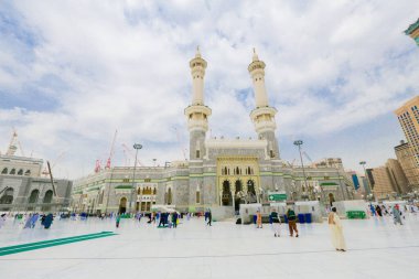 Suudi Arabistan, kutsal kabe ve minarelerin giriş kapısı - Suudi Arabistan