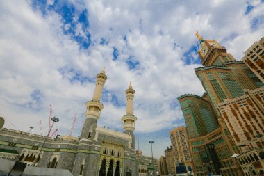 Suudi Arabistan, kutsal kabe ve minarelerin giriş kapısı - Suudi Arabistan