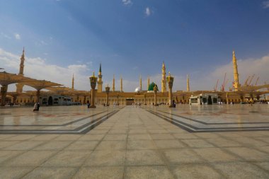 Medina, KSA. Peygamber 'in mezarı yeşil kubbenin altında..