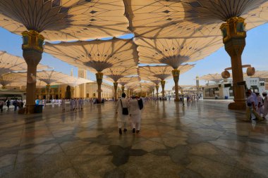 Medina, KSA. Peygamber 'in mezarı yeşil kubbenin altında..
