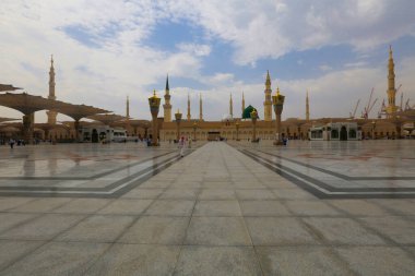 Medina, KSA. Peygamber 'in mezarı yeşil kubbenin altında..