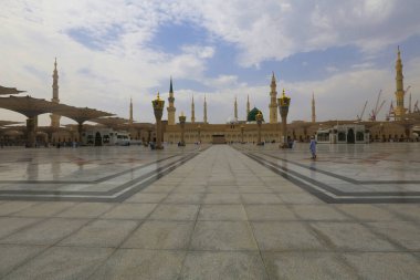 Medina, KSA. Peygamber 'in mezarı yeşil kubbenin altında..