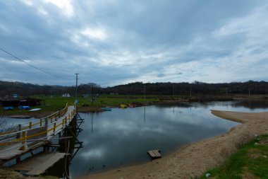 Kyky, Krklareli ilinin sınırları içinde bulunan ve doğal güzellikleriyle göze çarpan Vize ilçesine bağlı bir sahil kasabasıdır..