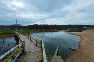 Kyky, Krklareli ilinin sınırları içinde bulunan ve doğal güzellikleriyle göze çarpan Vize ilçesine bağlı bir sahil kasabasıdır..