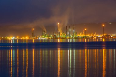 Türkiye Petrol Rafinerileri veya kısaca TPRA, 1983 Batman, zmir, İzmit 'teki dört kamu petrol rafinerisi ile Kirikkale şirketini birleştirerek bir çatı olarak kuruldu.